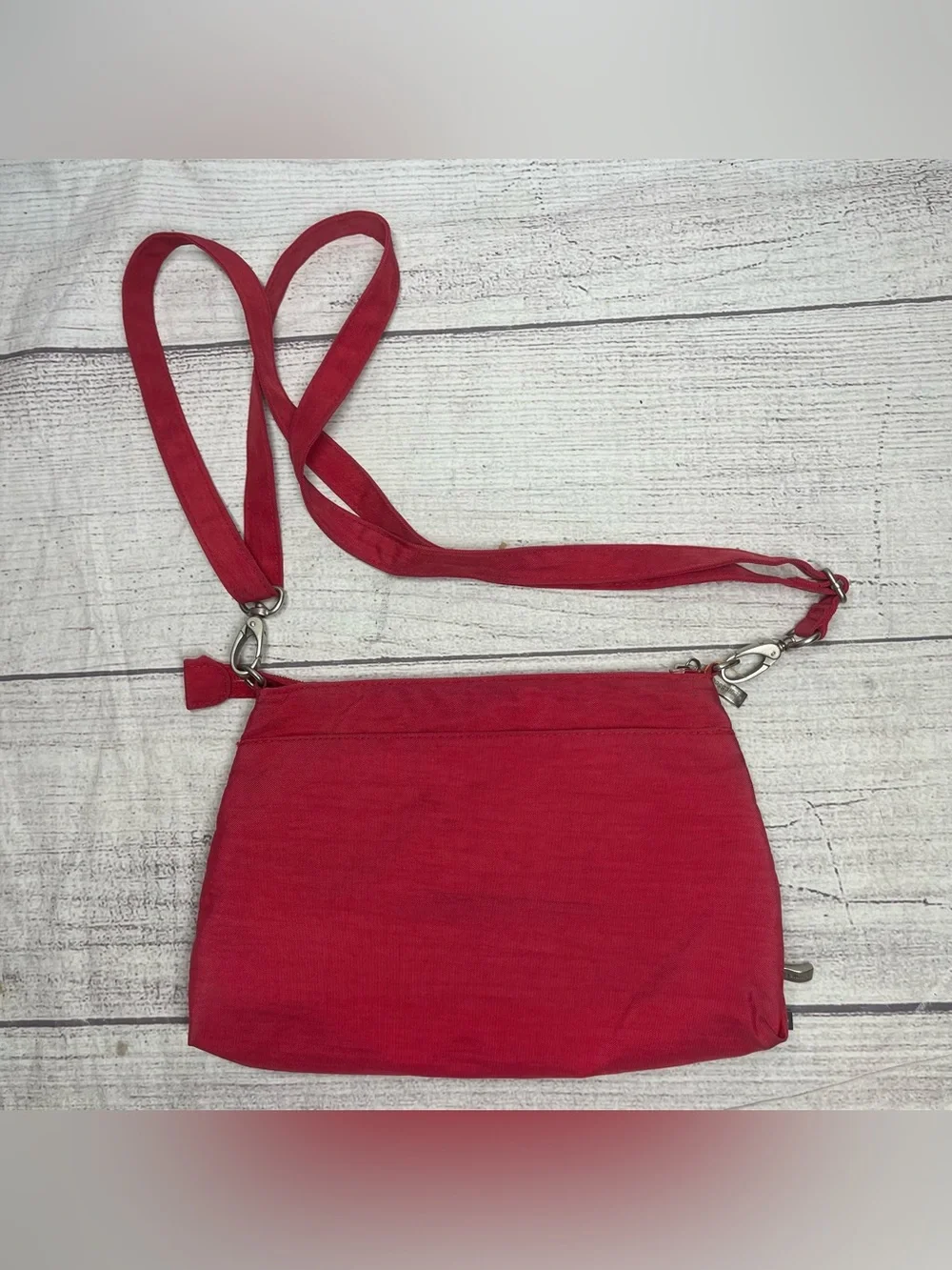 Baggallini Red Nylon Travel Crossbody Organizer Small Crossbody Travel Ba